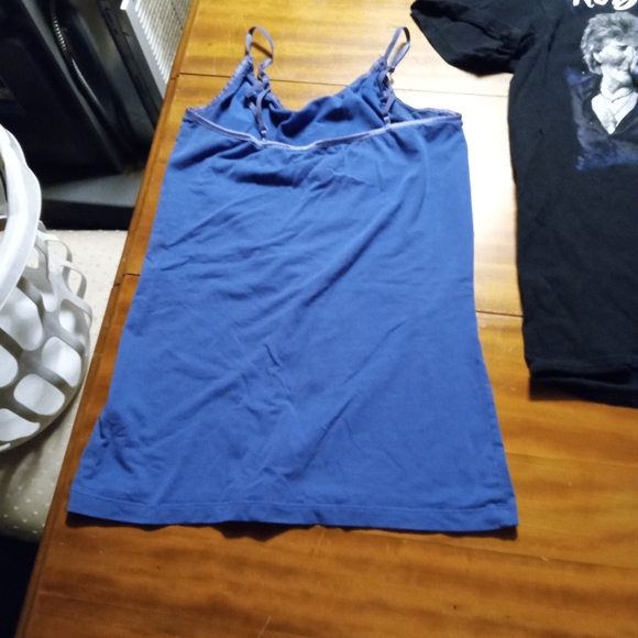 Shirts - Picture 4 of 7